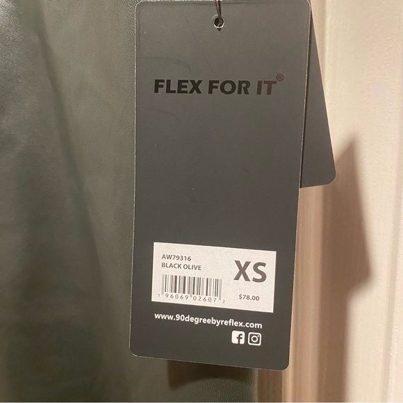 New Leatherette Leggings - 90 Degree by Reflex - XS - Picture 8 of 9